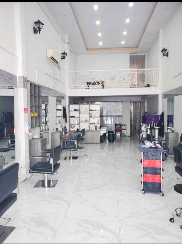 Nhà mặt tiền kinh doanh Phan Thiết 100m² giá 5.9 tỷ - Đầu tư sinh lời ngay!