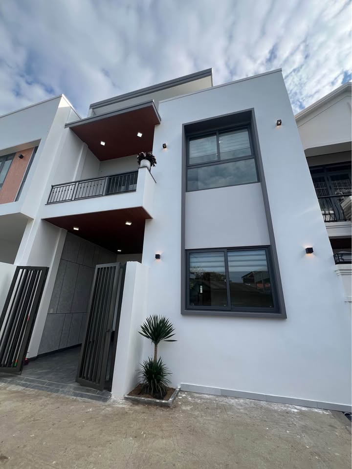 Nhà 2 Tầng Full Nội Thất Xóm 5 Lại Thế, Phường Mỹ Thượng, 72m² giá 3.08 tỷ - Đường Ô Tô 5m!