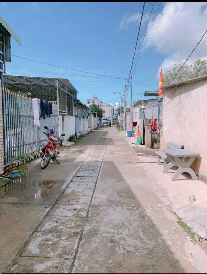 Nhà gác lửng tại Phước Tỉnh, 136m² giá 1.45 tỷ - Ngay gần cầu Cửa Lấp!