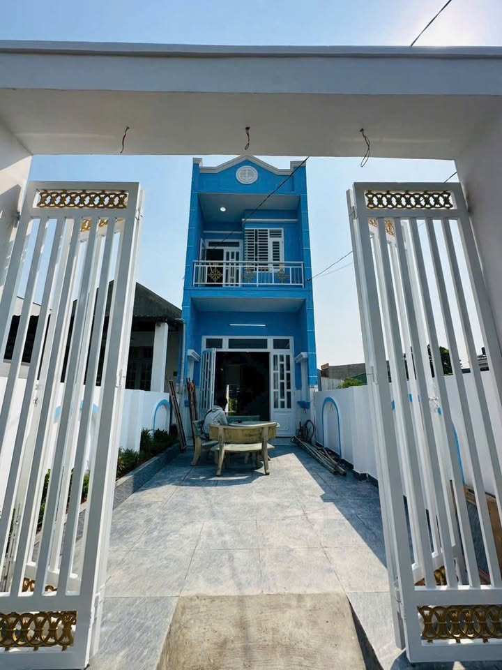 Nhà sân vườn Huyện Củ Chi 92m² giá 895 triệu - Vị trí đẹp, không gian rộng rãi!