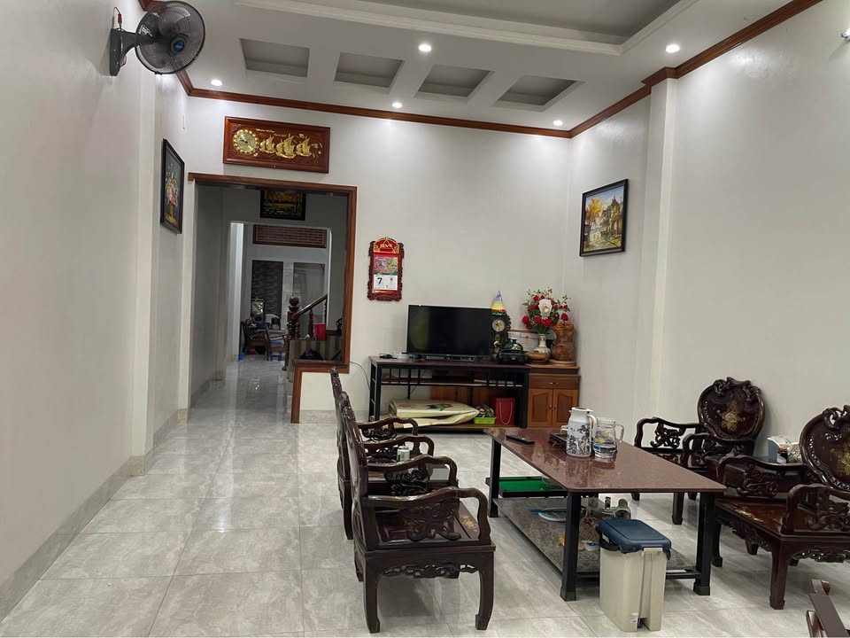 Nhà 2 tầng phố Nguyễn Trãi, Hà Giang 91m² giá 2 tỷ - Vị trí trung tâm, tiện ích đầy đủ!