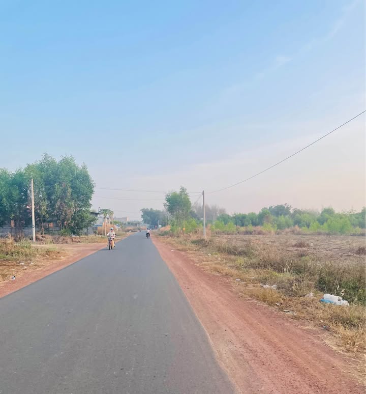 Đất nền 560m² Đường D2 Huyện Đồng Phú giá chỉ 2,1 tỷ - Cơ hội đầu tư hấp dẫn!