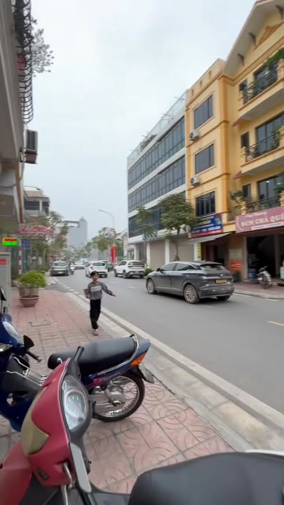 Căn Nhà Mặt Tiền Kinh Doanh Phường Phúc Lợi 25m² giá 8 tỷ - Cực hiếm và đẹp!