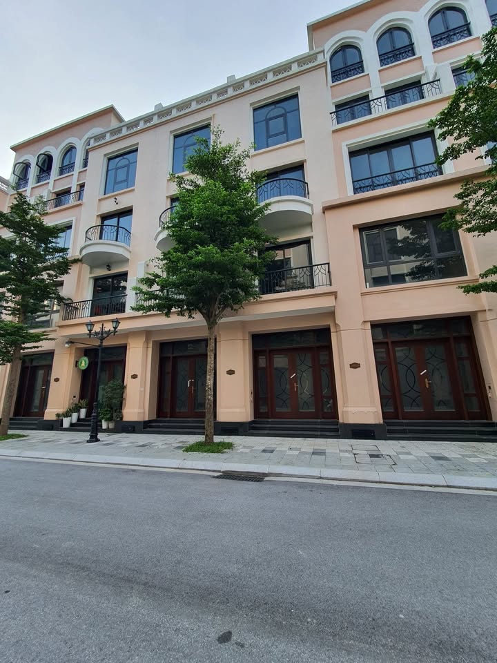 Nhà phố Vinhomes Ocean Park 65m² giá 10.8 tỷ - Nhà mới hoàn thiện, giá rẻ nhất thị trường!