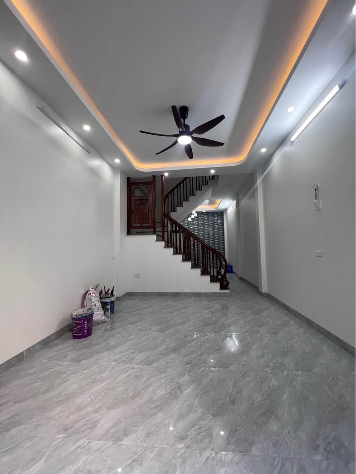 Nhà 3 tầng đường Cầu Đông, Lộc Vượng 50m² giá 2,5 tỷ - Thiết kế hiện đại!