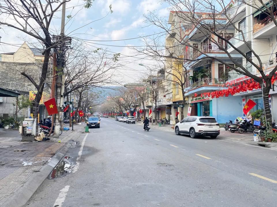 Nhà riêng cho thuê tại Cẩm Trung 100m² giá 2.5 triệu - Ô tô đỗ cửa ngay!