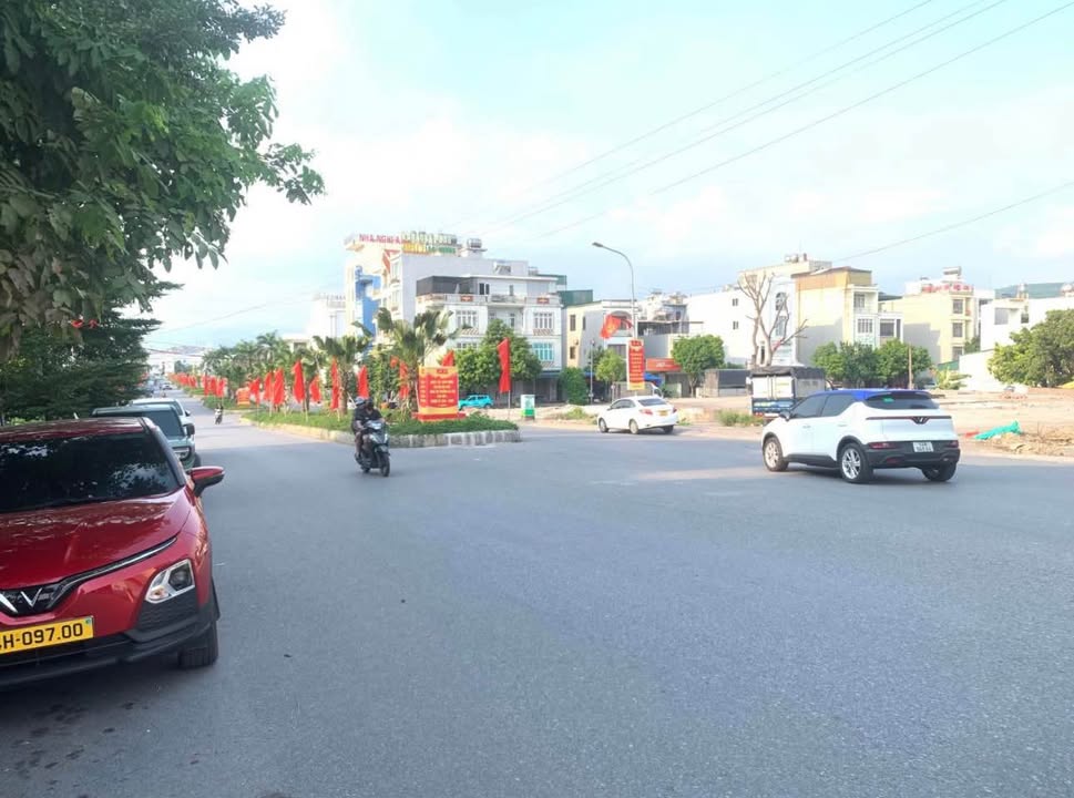 Ô trục đường Cao Thắng, Hạ Long 105m² giá 7.35 tỷ - Đầu tư kinh doanh sinh lời!