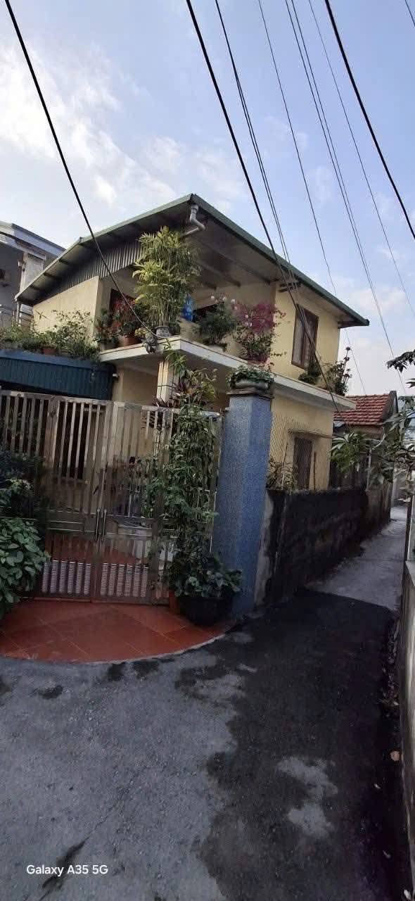 Nhà 2 tầng Cẩm Trung 100m² giá 2 tỷ - Đường ô tô đỗ sân