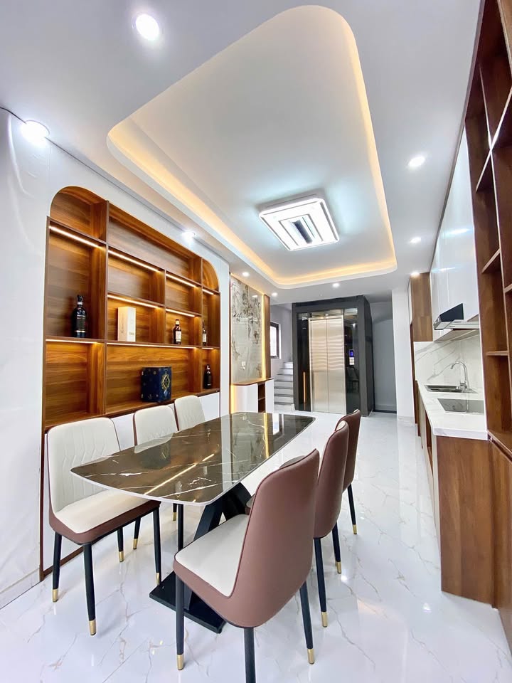 Nhà phố Khâm Thiên 35m² giá 9.79 tỷ - Nhà xây mới tiện nghi, sẵn sàng giao dịch!