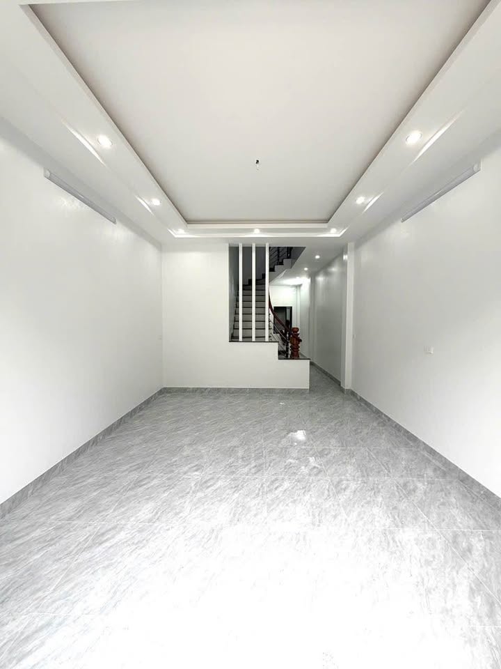 Nhà mới xây phố Lê Hoàn, 68m² giá chỉ 2 tỷ - Sẵn sàng ở ngay!