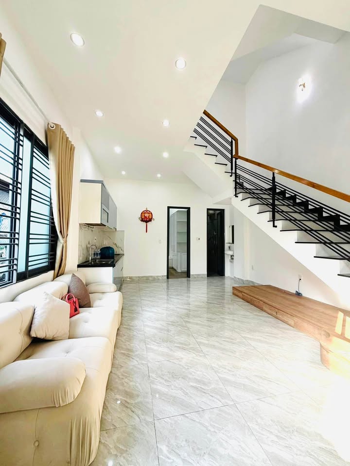 Nhà 3 tầng full nội thất tại kiệt Hà Huy Tập, 50m² giá 4 tỷ - Sẵn sàng vào ở ngay!