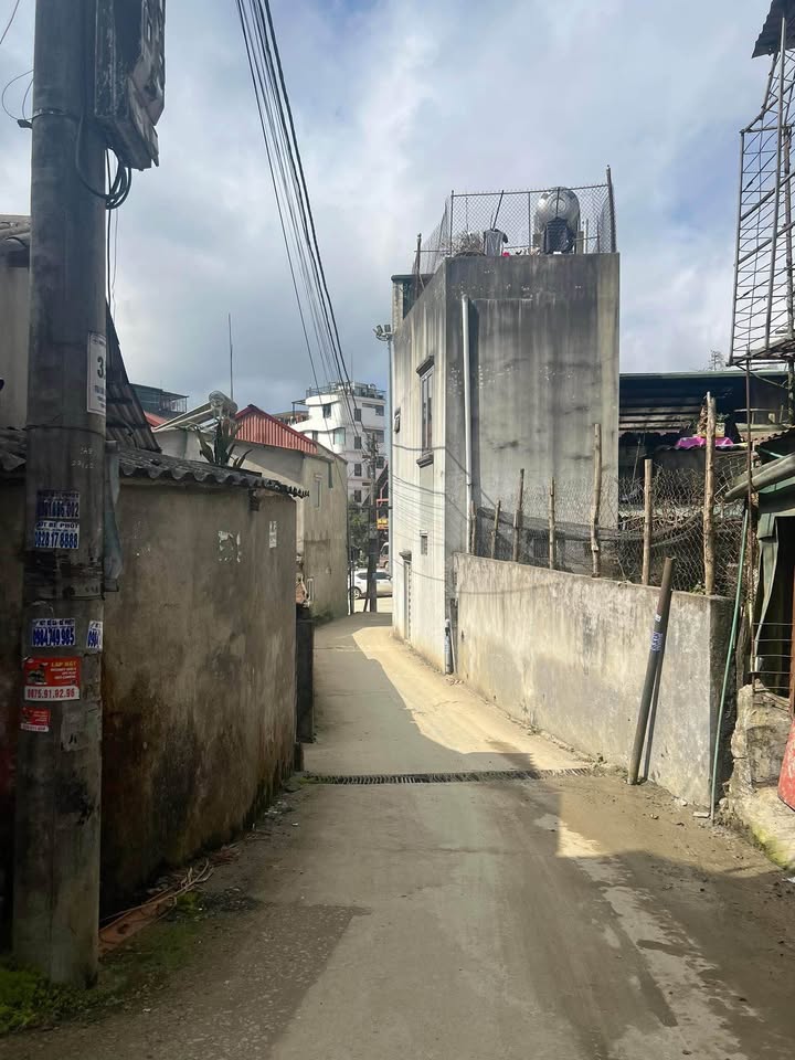 Nhà 2 tầng tại trung tâm Sa Pa 115m² giá 7 tỷ - Gần chợ chỉ 300m!