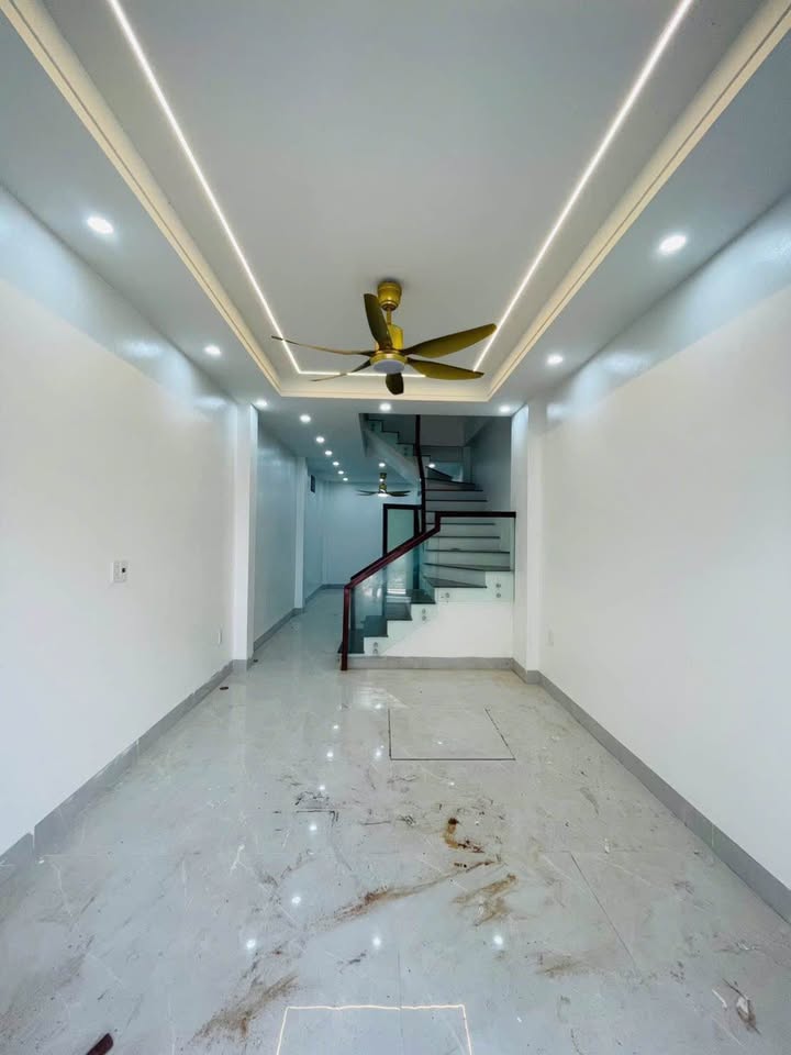 Nhà 3 tầng Trần Lãm, Thái Bình 45m² giá 2 tỷ - Sẵn sàng vào ở ngay!