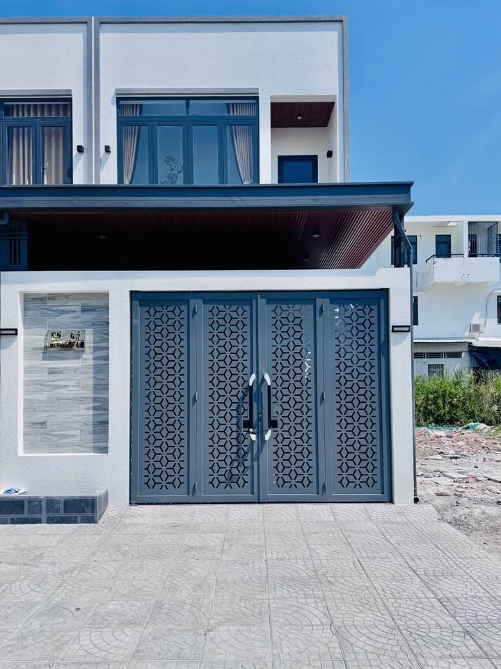 Nhà 2 tầng KDT Tây Bắc Rạch Giá 100m² giá 3.45 tỷ - Sẵn sàng vào ở!