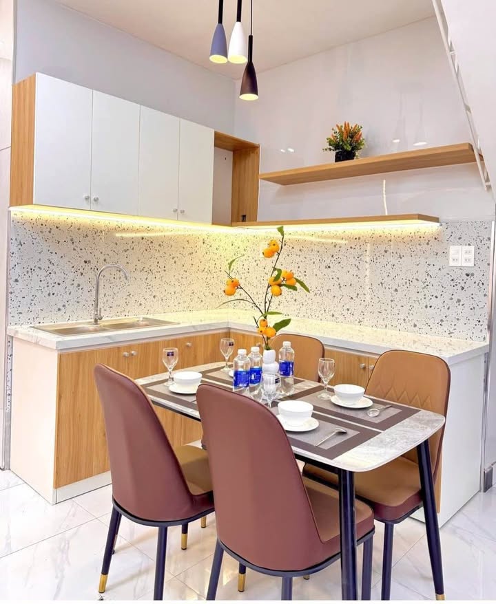 Nhà 2 tầng Trần Cao Vân, Thanh Khê 30m² - Ô tô sát nhà, chỉ vài phút ra biển!