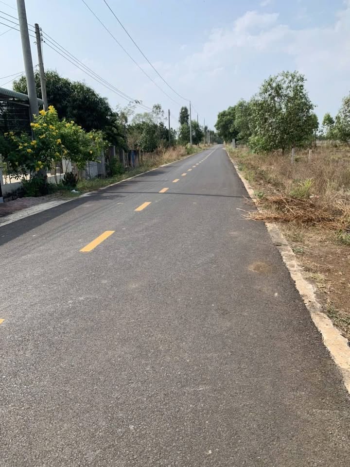 Đất nền Long Tân 240m² giá 1.08 tỷ - Đường nhựa, thuận tiện đầu tư!