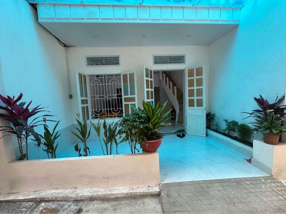 Căn nhà 2,5 tầng tại Phường Điện Biên, TP Thanh Hóa 70m² giá 2.6 tỷ - Vị trí vàng gần Quảng Trường Lam Sơn!