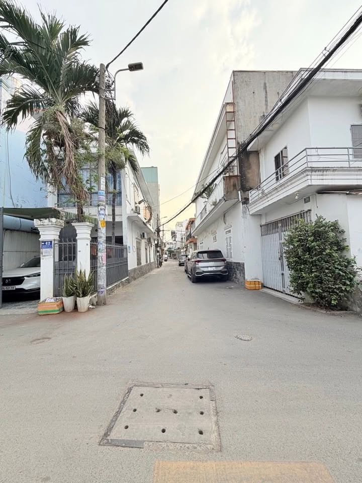 Đất nền góc 2 mặt tiền Nguyễn Văn Quá, Q12, 138m² giá 7.1 tỷ - Tiềm năng phát triển cao!