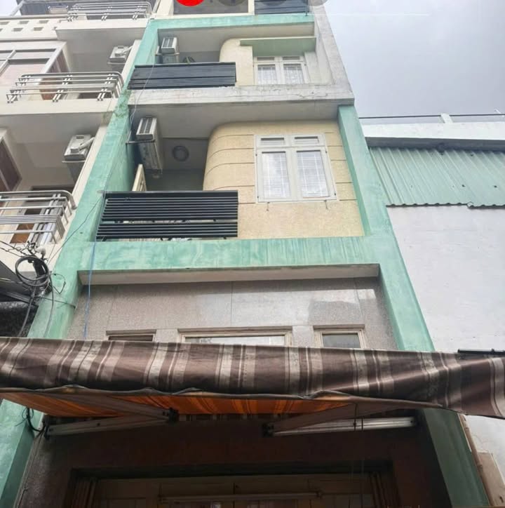 Nhà phố Trần Hưng Đạo, Quận 1, 45m² giá 14.999 tỷ - Vị trí trung tâm sầm uất!