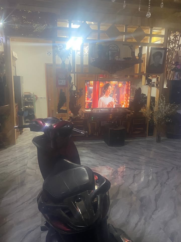 Nhà phố Phường 8 Đà Lạt 72m² giá 2.3 tỷ - Hẻm xe hơi vào tận nhà!