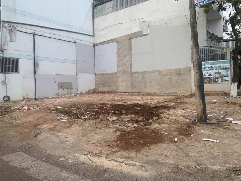 Mặt tiền FrontHouse tại Chu Văn An, Buôn Ma Thuột 107m² giá 16.68 tỷ - Đầu tư sinh lời đắc địa!