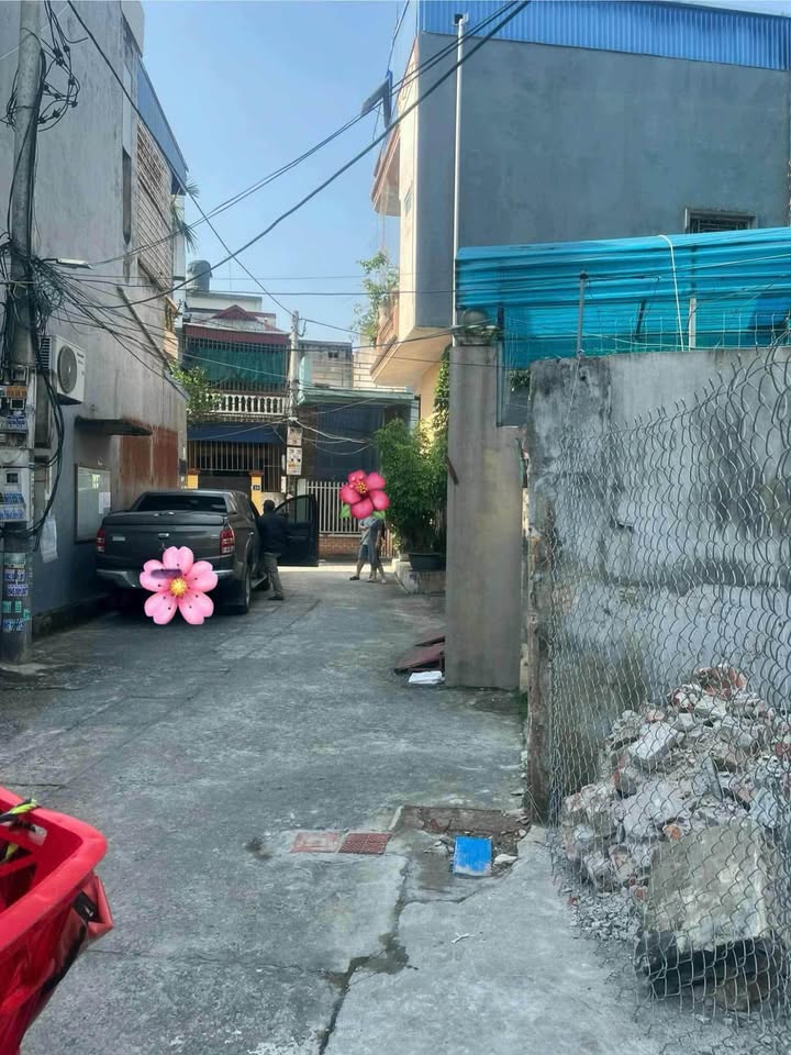 Bán đất ngõ đường Trần Quang Khải, Nam Định 72m² giá 1.3 tỷ - Đường rộng ô tô quay đầu thoải mái!