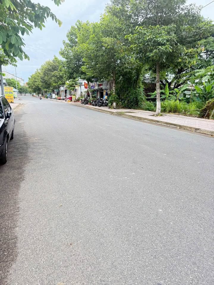 Nhà mặt tiền đường D8 Phường 9 Vĩnh Long 210m² giá 5.88 tỷ - Đầu tư sinh lời ngay!