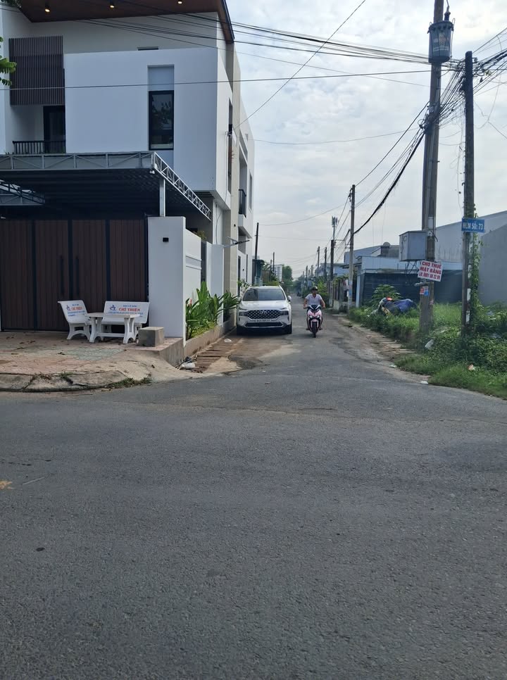 Đất mặt tiền hẻm 73, Đường D5, 102m² giá 900 triệu - Cơ hội đầu tư hấp dẫn!