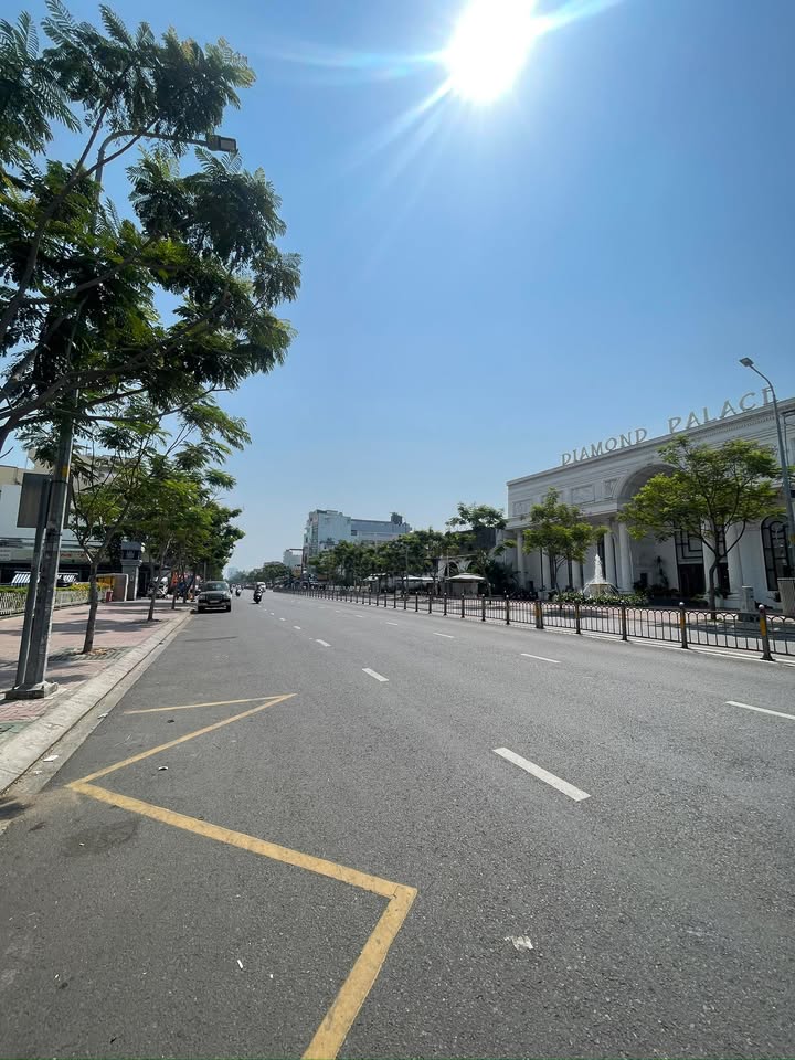 FrontHouse Lý Chiêu Hoàng Q.6 74m² giá 14.7 tỷ - Mặt tiền kinh doanh sầm uất!