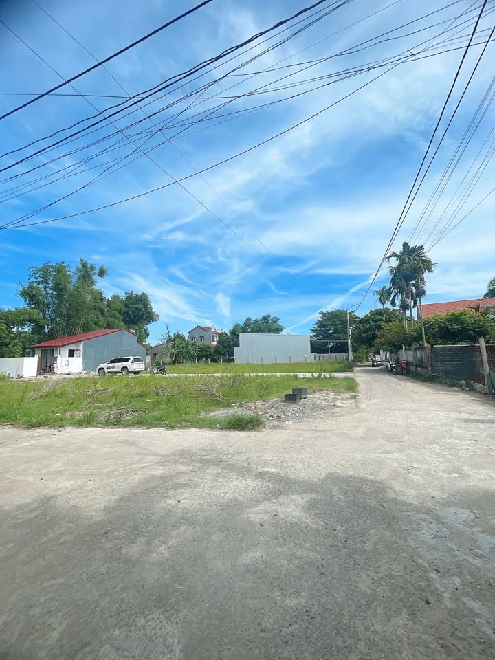 Lô đất Hòa Tiến, Đà Nẵng 126.5m² giá 1.7 tỷ - Vị trí đắc địa gần chợ!