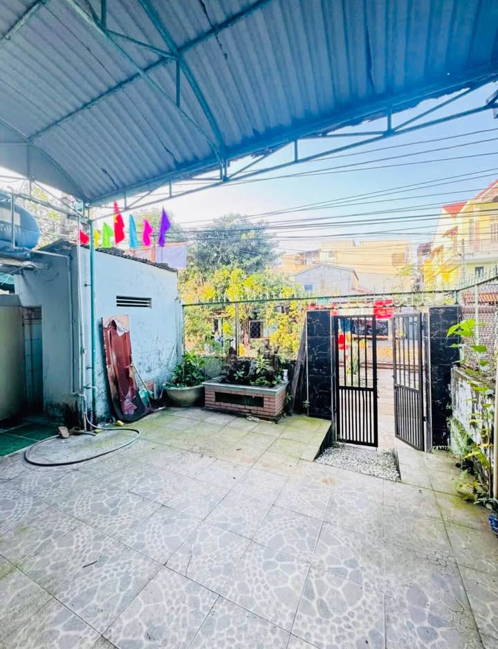 Đất nền đường ray cũ Hải Phòng, Đà Nẵng 63m² giá 2 tỷ - Hướng Tây Bắc, mặt tiền rộng rãi!