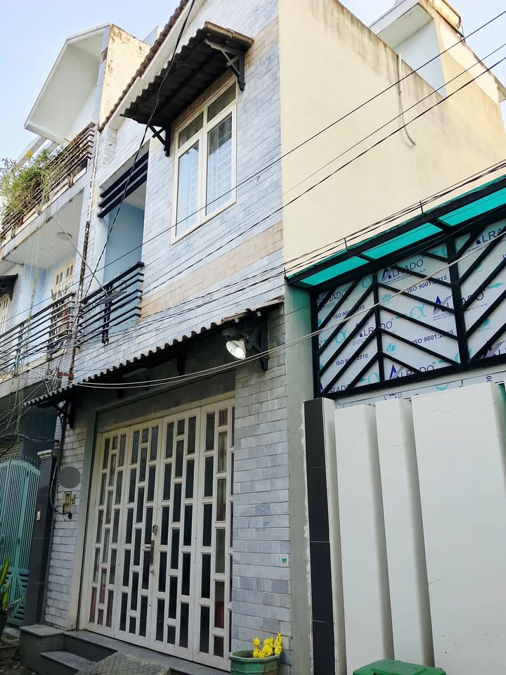 Nhà 3 tầng tại Phú Hữu 55m² giá 4.5 tỷ - Gấp bán trước Tết!
