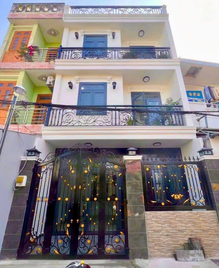 Nhà hẻm ô tô Nguyễn Duy Trinh, 57m² giá 8,2 tỷ - Sẵn sàng đón Tết!