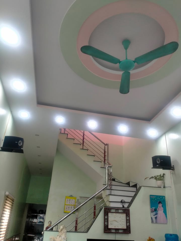 Nhà 2 tầng tại Lê Đại Hành 107m² giá 2.45 tỷ - Cơ hội không thể bỏ lỡ!