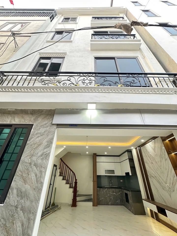 Nhà đẹp Đại Cát, 35m² giá 6.3 tỷ - Sẵn sàng cho người ở ngay!