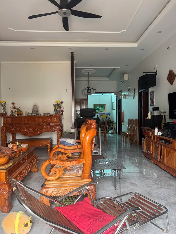 Biệt thự mái thái 300m² tại Phường Chiềng Cơi - Giá chỉ 3 tỷ