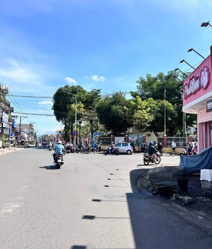 Đất nền Long Khánh 200m² giá 900 triệu - Sổ riêng, đầu tư sinh lời!