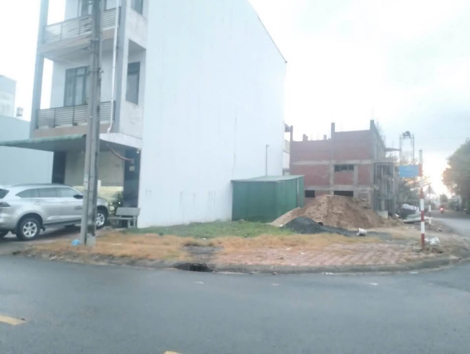 Đất nền lô góc 126m² Lý Nam Đế, Bảo Lộc - Giá 7,9 tỷ - Cơ hội đầu tư tuyệt vời!