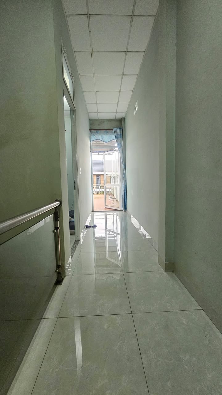 Nhà mặt tiền Trần Văn Giáp, Phường 1, Bảo Lộc - 120m² giá 3.75 tỷ - Đầu tư sinh lời!