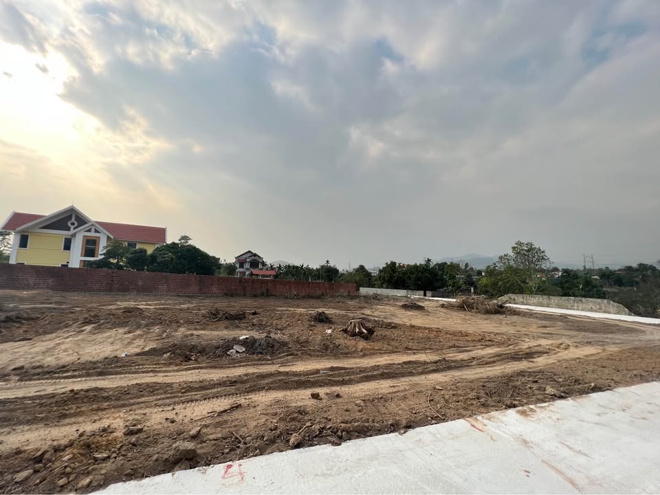 Đất nền Uông Bí 90m² chỉ 700 triệu - Pháp lý sổ hồng đầy đủ