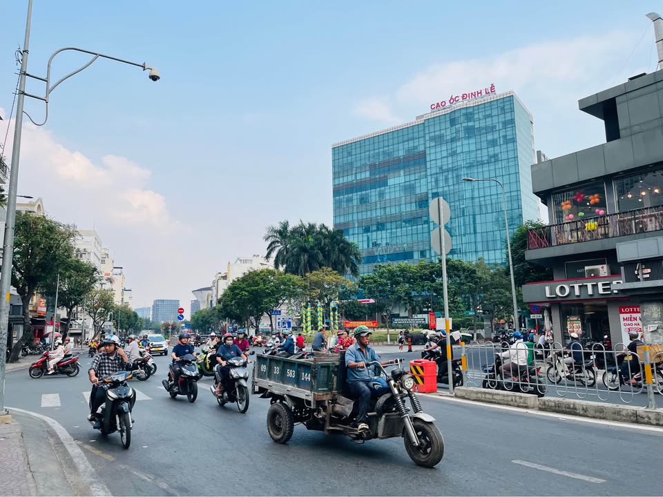 Nhà phố mặt tiền kinh doanh Lê Quốc Hưng 25m² giá 12.3 tỷ - Đầu tư sinh lời ngay!