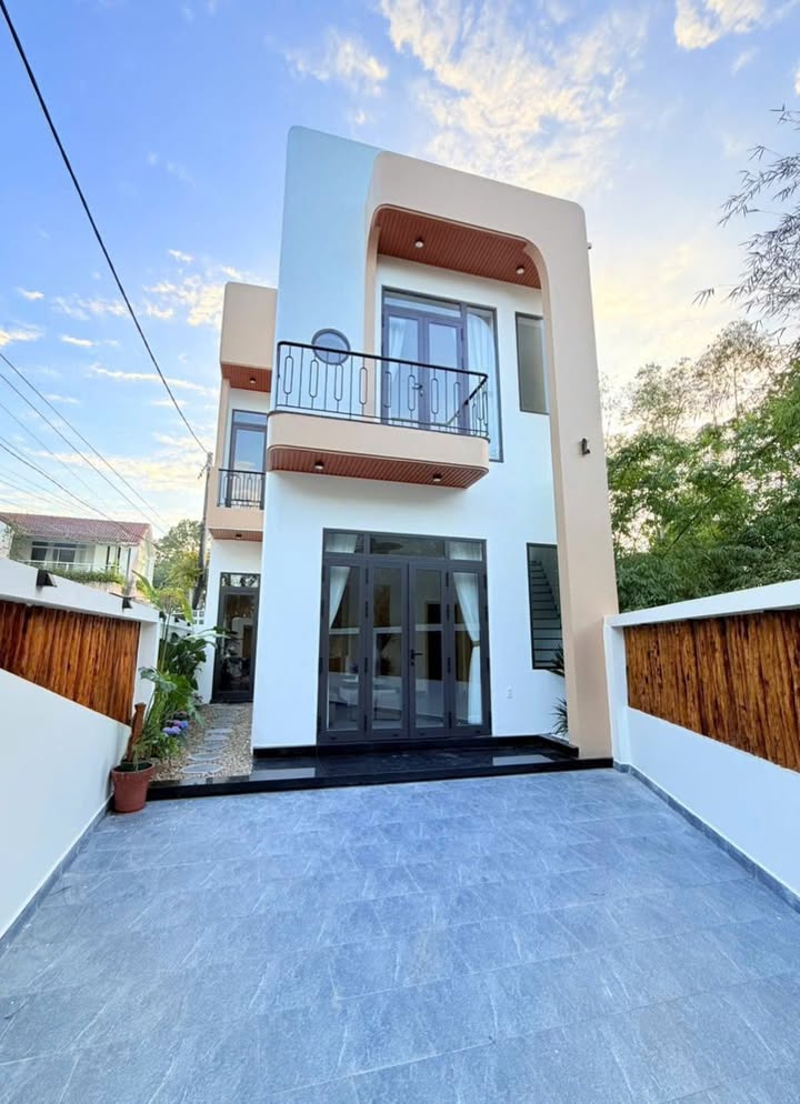 Nhà 2 tầng đường Thu Bồn 100m² giá 3.38 tỷ - Full nội thất hiện đại!