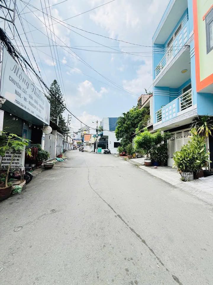 Nhà riêng Bình Thạnh 102m² giá 12 tỷ - Hẻm 10m thông xe tải