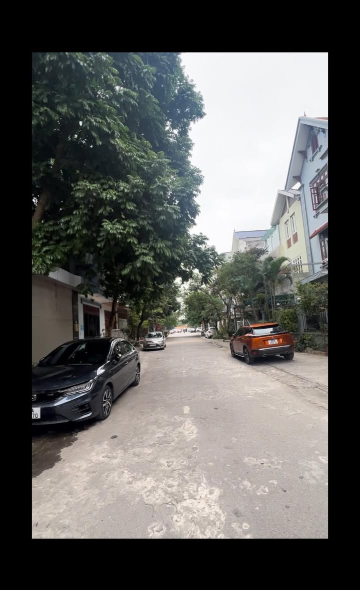 Nhà 4 tầng đường Nguyễn Bá Tuấn, 71m², giá 10 tỷ - Kinh doanh lý tưởng!