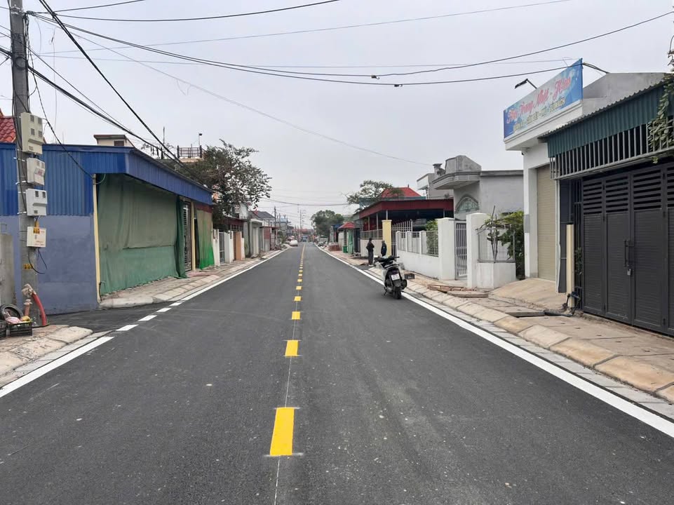 Nhà cấp 4 tại chợ Quang Trung, Hải Phòng - 100m² giá chỉ 2 tỷ - Kinh doanh thuận lợi!