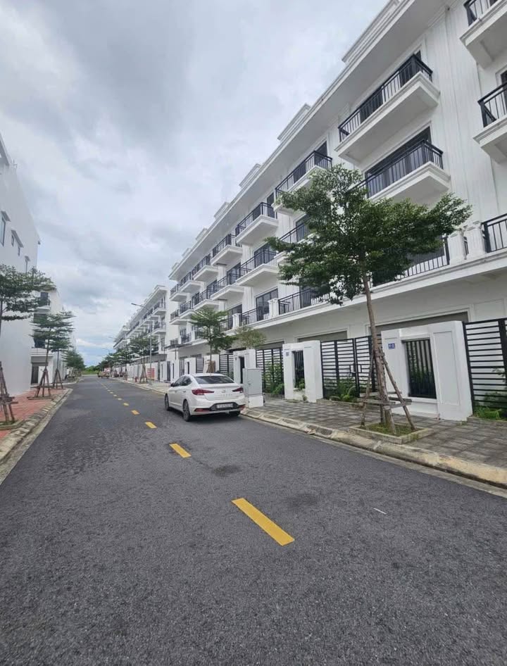 Nhà phố 4 tầng khu đô thị Phúc Tiến 100m² giá 4.75 tỷ - Chính chủ bán gấp!