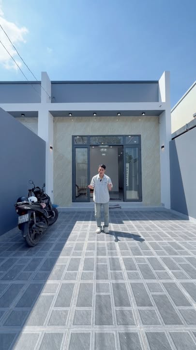 Nhà mặt tiền Ngô Thì Sĩ, Châu Đốc 137m² giá 2.15 tỷ - Tặng nội thất sang trọng!