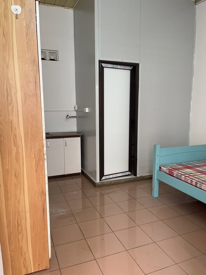 Phòng cho thuê tại ngõ 445 Nguyễn Khang, 22m² giá 2.8 triệu - Tiện nghi đầy đủ, sẵn sàng ở ngay!