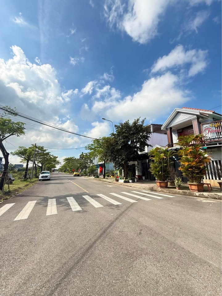 Nhà bán tại Phường Hòa Quý, Quận Ngũ Hành Sơn, Đà Nẵng 100m² giá 4.8 tỷ - Địa điểm lý tưởng cho cuộc sống!