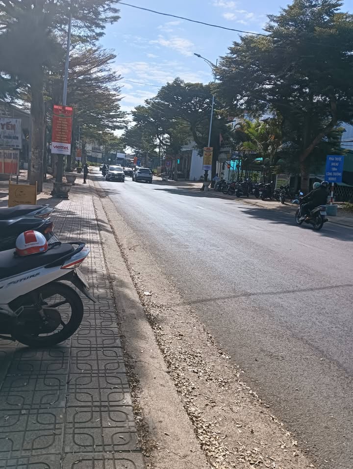 FrontHouse mặt đường Hùng Vương Lâm Hà 245m² giá 4.7 tỷ - Thương lượng ngay!